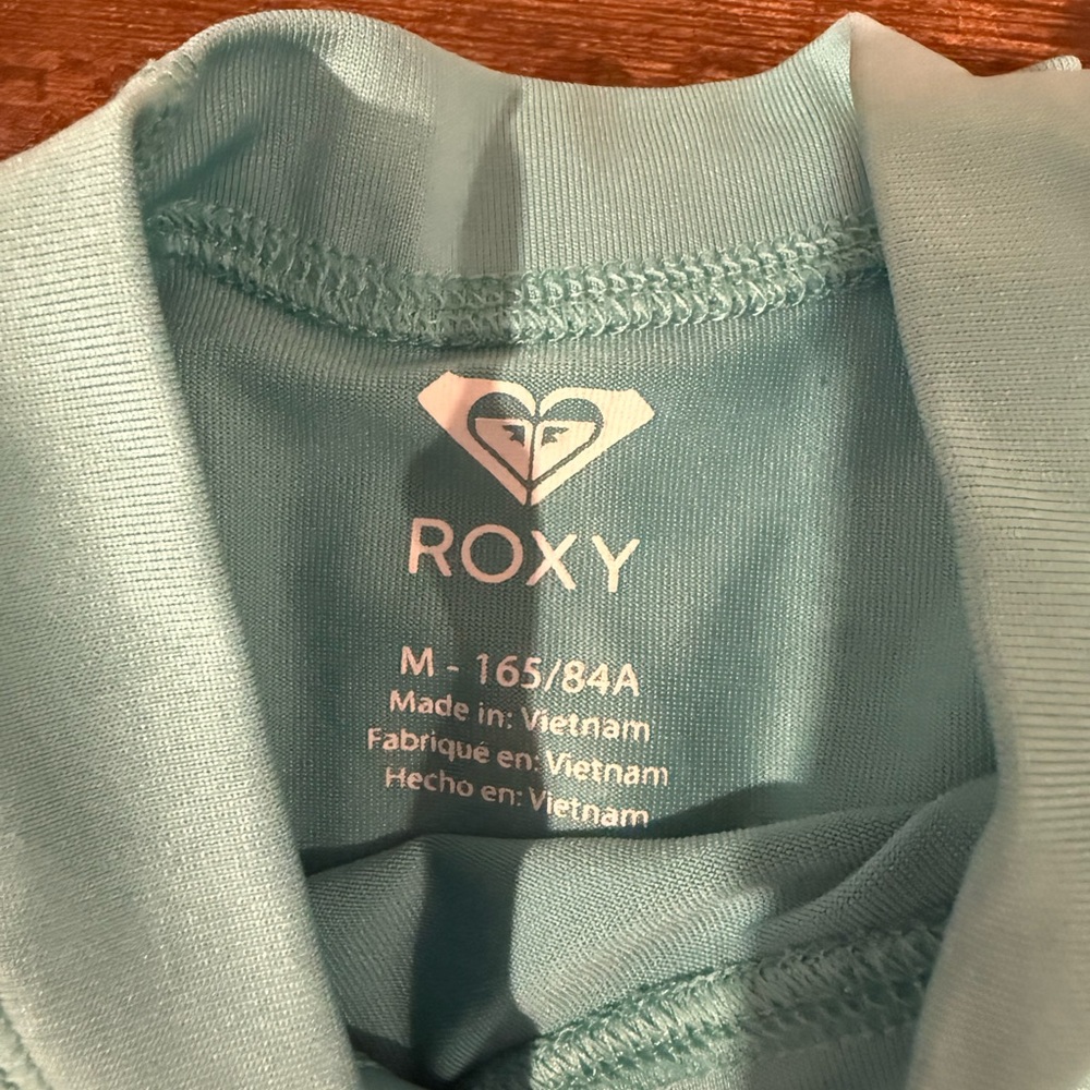 Roxy Rash Guard - Picture 2 of 3